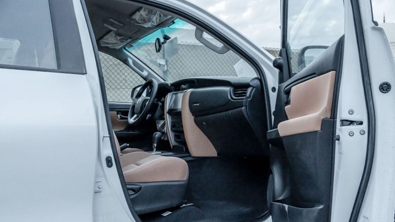 Toyota Fortuner 2026 Toyota Fortuner GX 2.7 AT Petrol (White-Tan) RWD