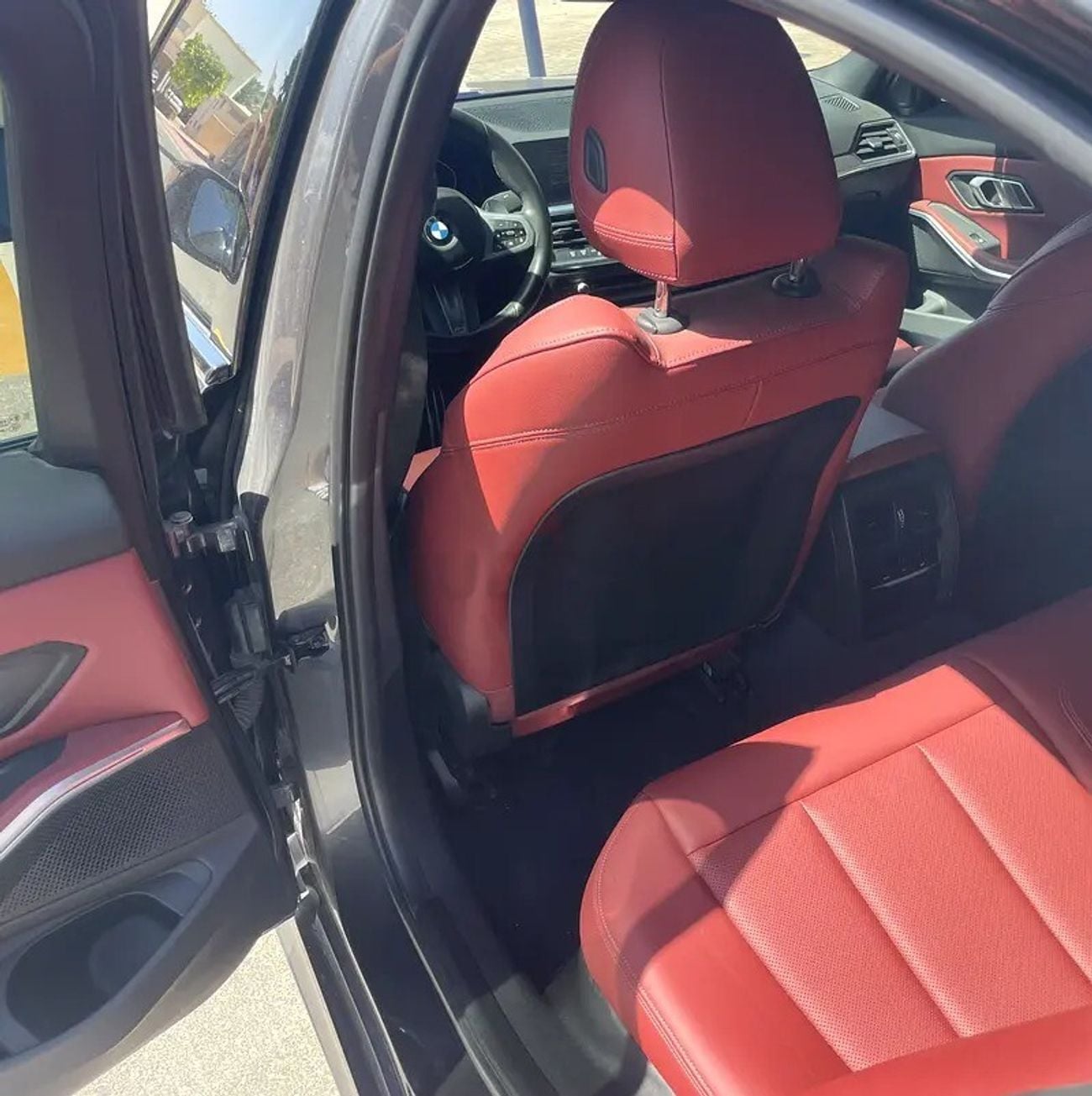 بي أم دبليو 330i M Sport 2.0L (258 HP)