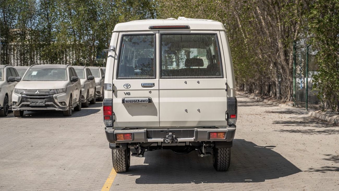 Toyota Land Cruiser 70 LC 78 HARDTOP 4.0L MT TOYOTA LANDCRUISER78 HARDTOP 4.0 AT -2026YM