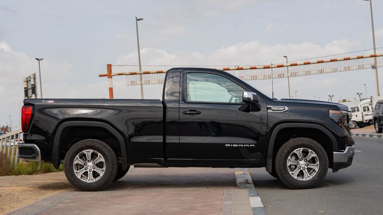 جي أم سي سييرا 2025 GMC Sierra SLE V8 5.3L AT Petrol Single Cab (Black)