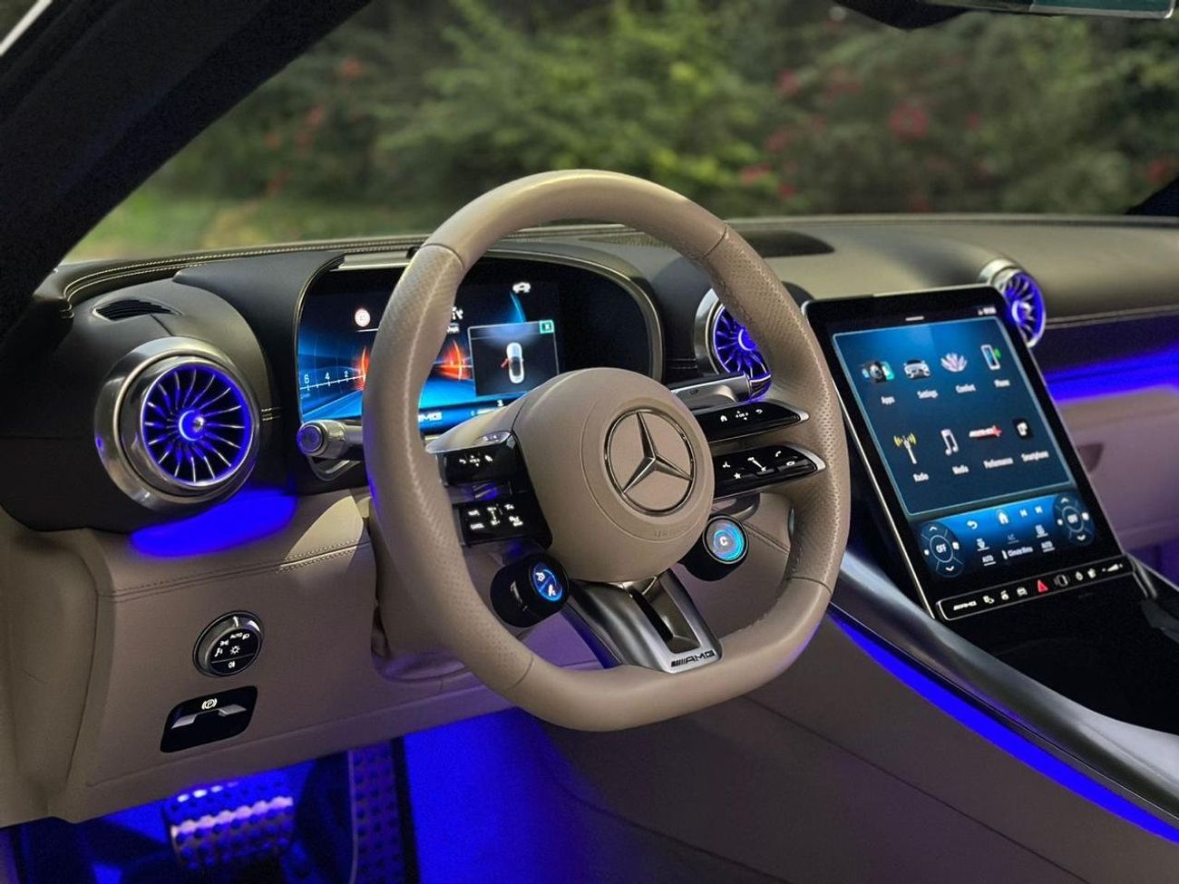 مرسيدس بنز SL 55 AMG Roadster 4Matic+