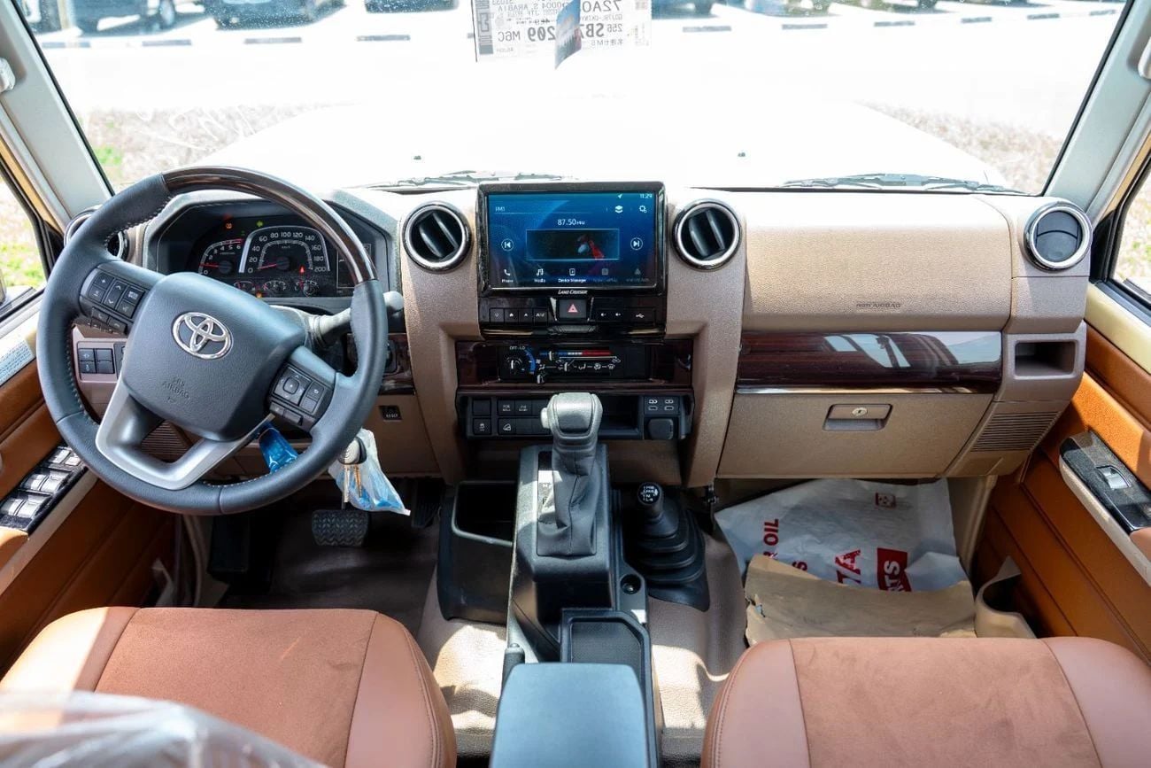 تويوتا لاند كروزر بيك آب 2025 Toyota Land Cruiser 79 DC 2.8L Diesel | Full option