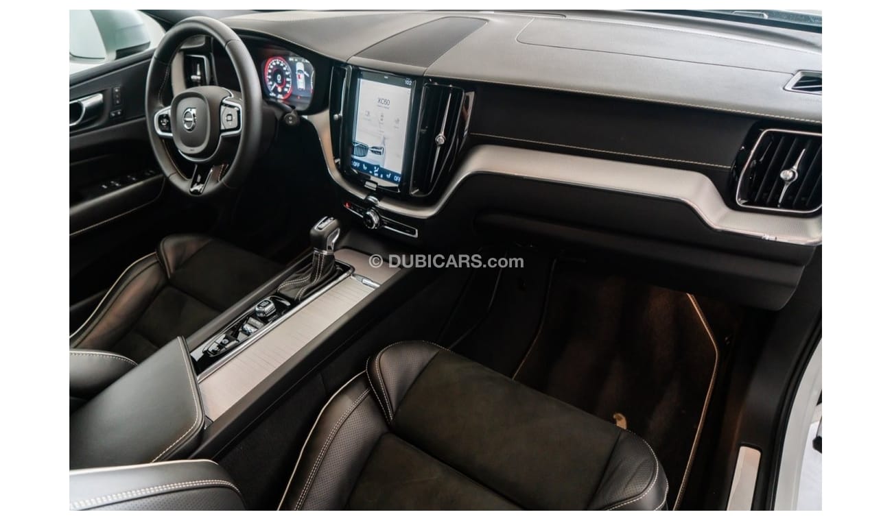 Volvo XC60 R Design 2019 Volvo XC60 T5 R-Design / Full Volvo Service History