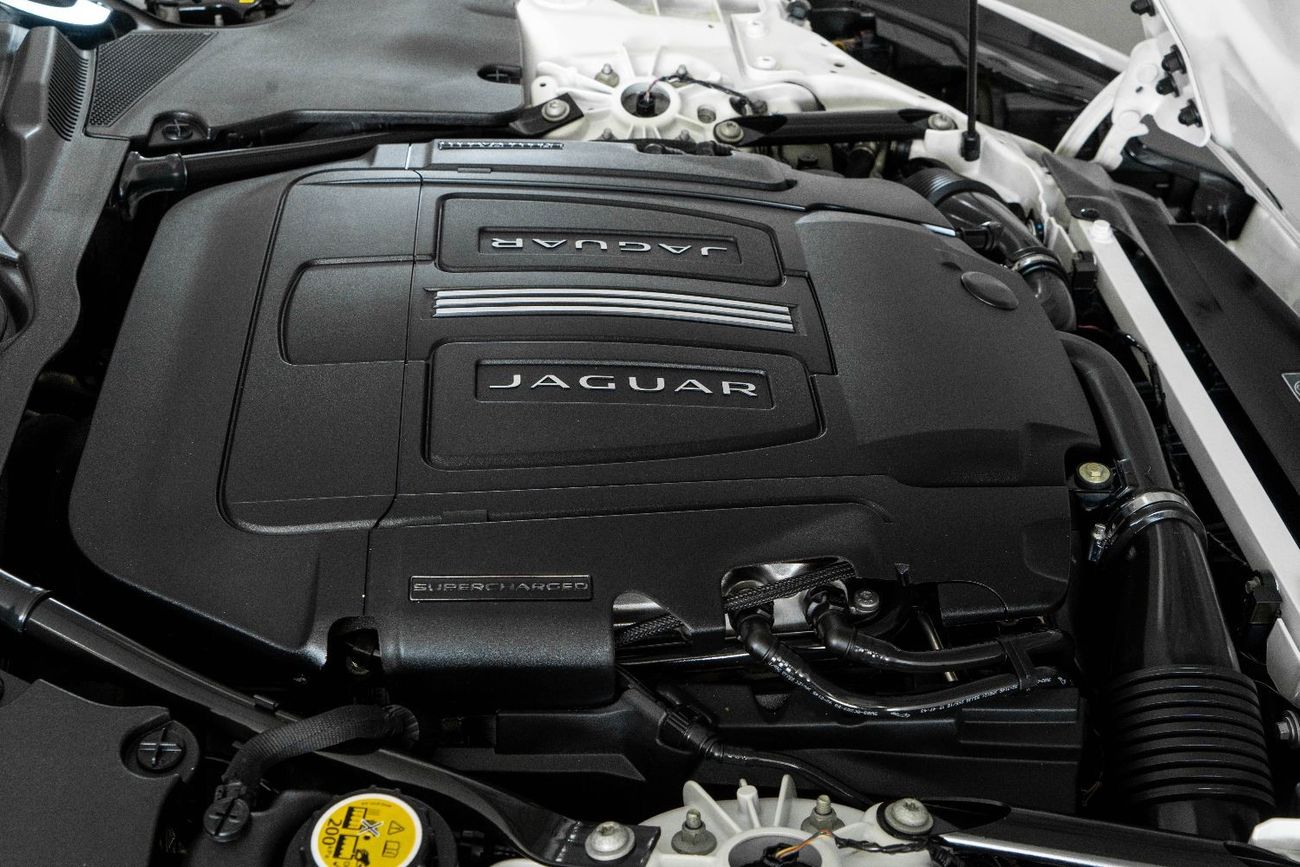 Jaguar F Type 2016 Jaguar F-Type S / British Design Edition Kit / Full Service History