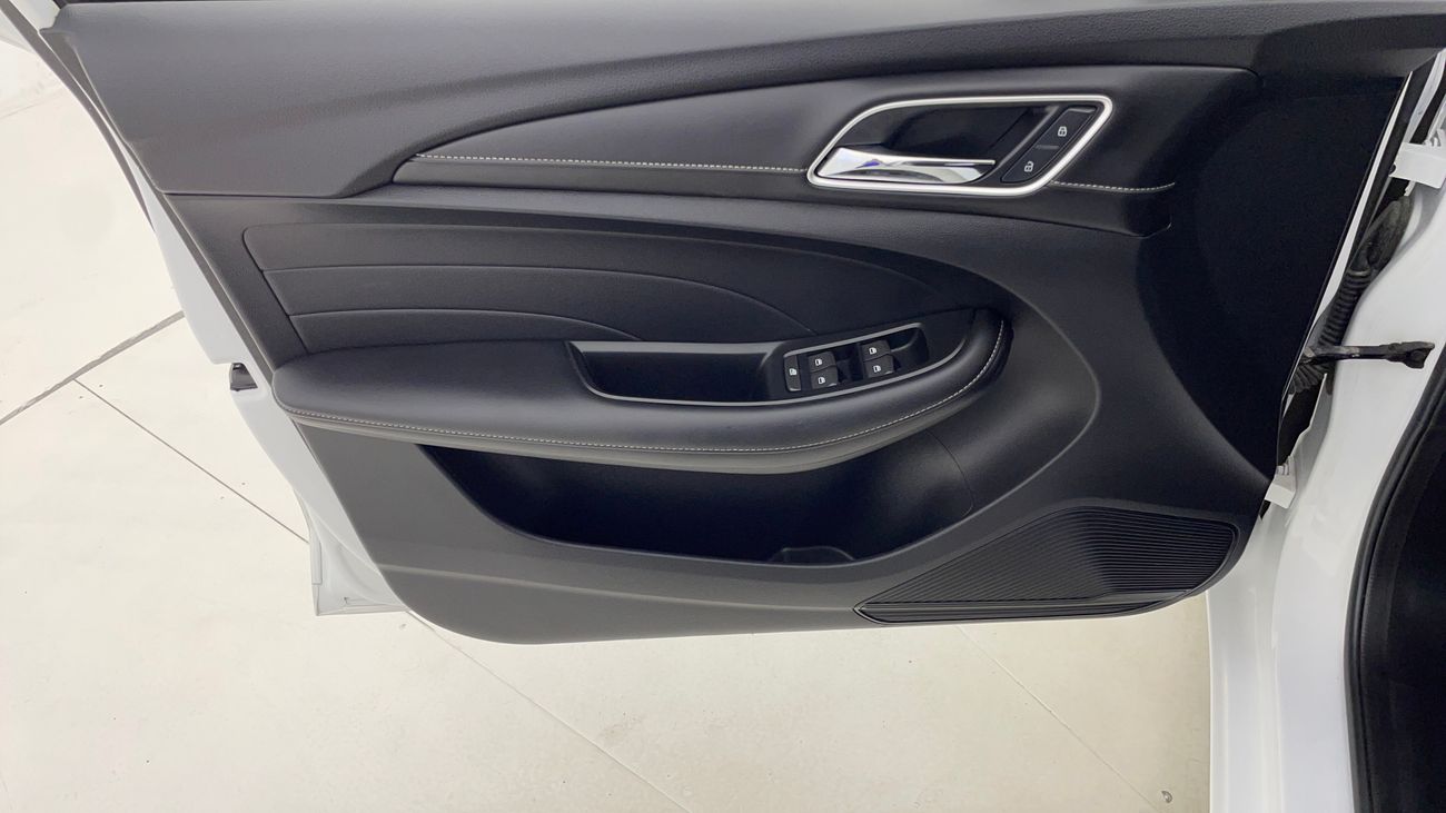 أم جي 5 STD 1.5 | بدون دفعة مقدمة | اختبار قيادة مجاني للمنزل