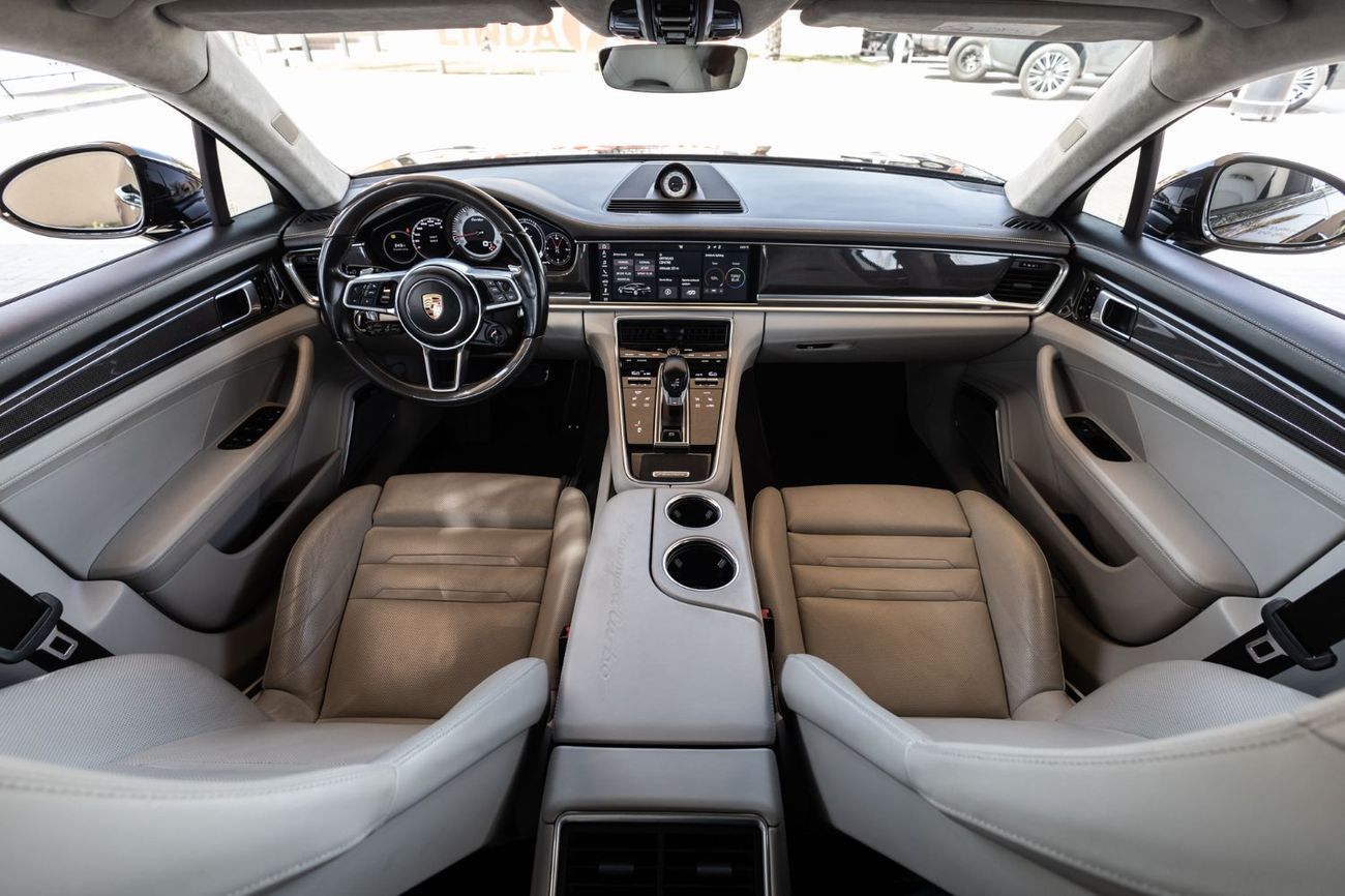 Porsche Panamera Turbo Sport Turismo 4.0L RWD