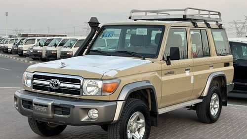 تويوتا لاند كروزر 70 TOYOTA LAND CRUISER 4.0 HARDTOP PETROL