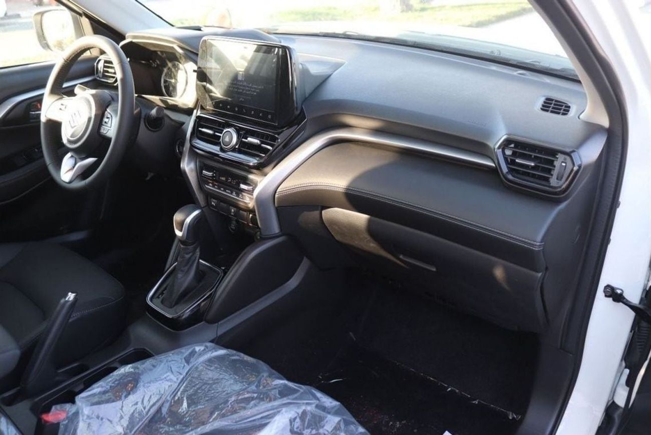 Suzuki Grand Vitara 1.5L GLX- 4CYL 2WD, Panoramic Sunroof,  360 Camera , Android AUTO, Headup Display,Model 2024