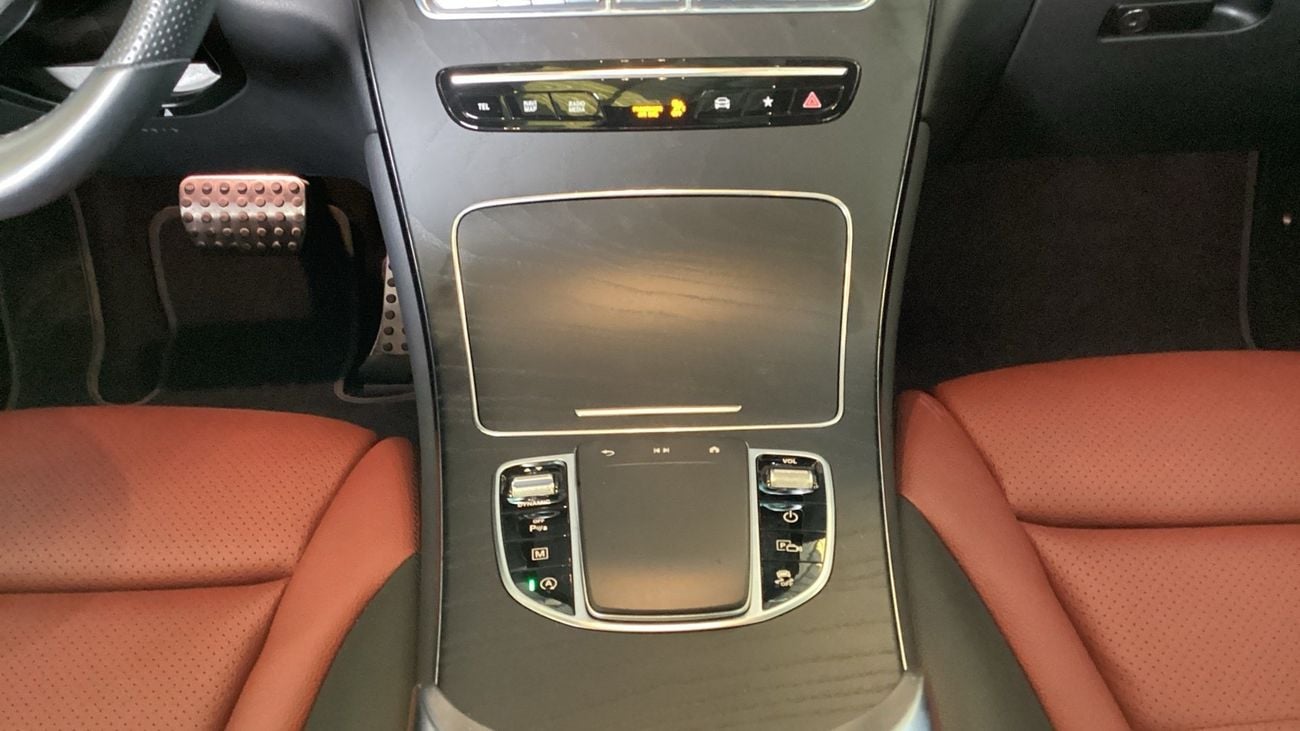 مرسيدس بنز GLC 200 2.0 MHEV GLC 200 4MATIC PREMIUM AUTO | شامل الضمان | 0 ﺪﻔﻋﺓ ﺃﻮﻟﻯ