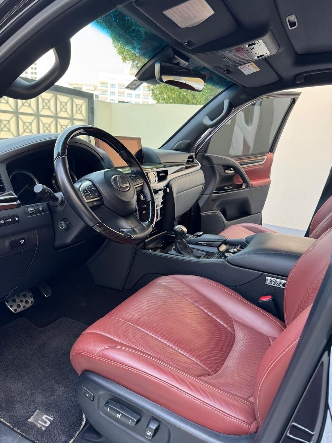 لكزس LX 570 Signature