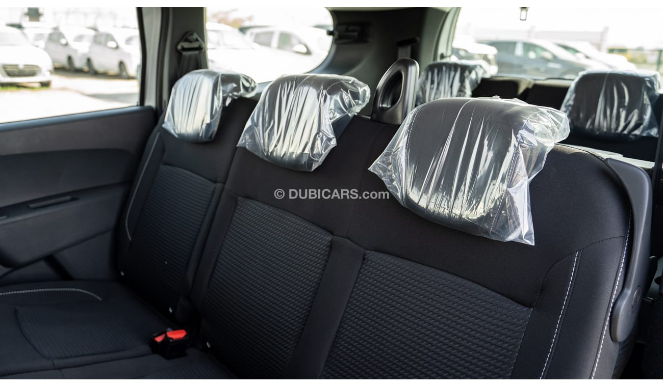 Renault Lodgy 2022 model Minivan 2WD Intense 1.5L Turbo Diesel 5-Speed MT 7-Seater (Full option)