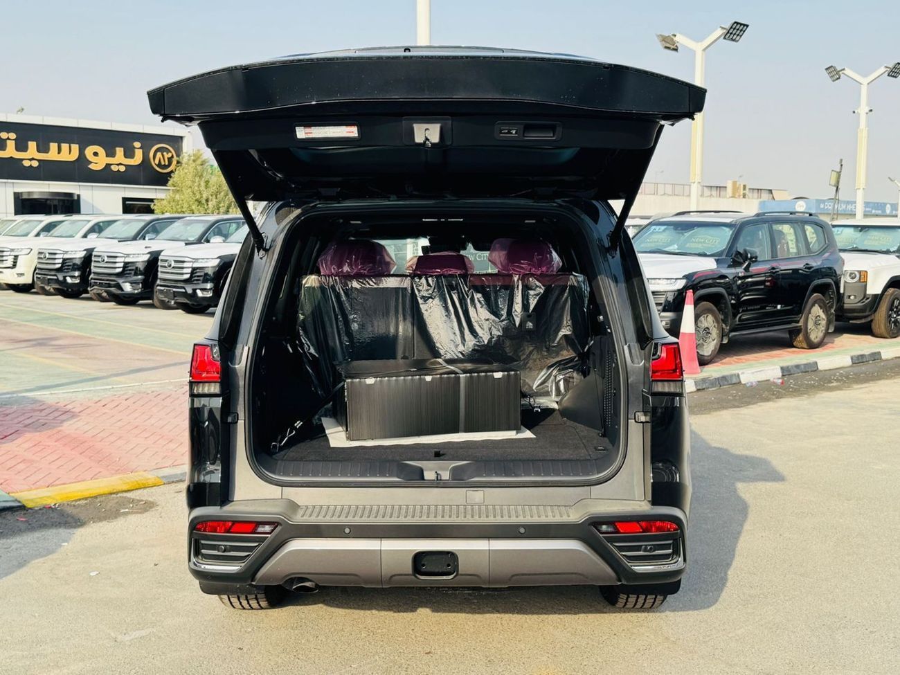 Lexus LX 600 LEXUS 600 SIGNATURE 3.5L TWIN TURBO PTR F/O A/T BLACK 2025