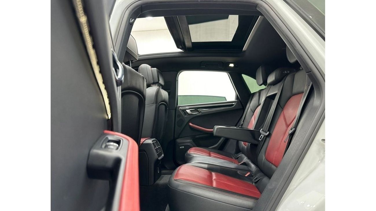 Porsche Macan Std 2018 Porsche Macan, Warranty, Service History, Full Options, GCC