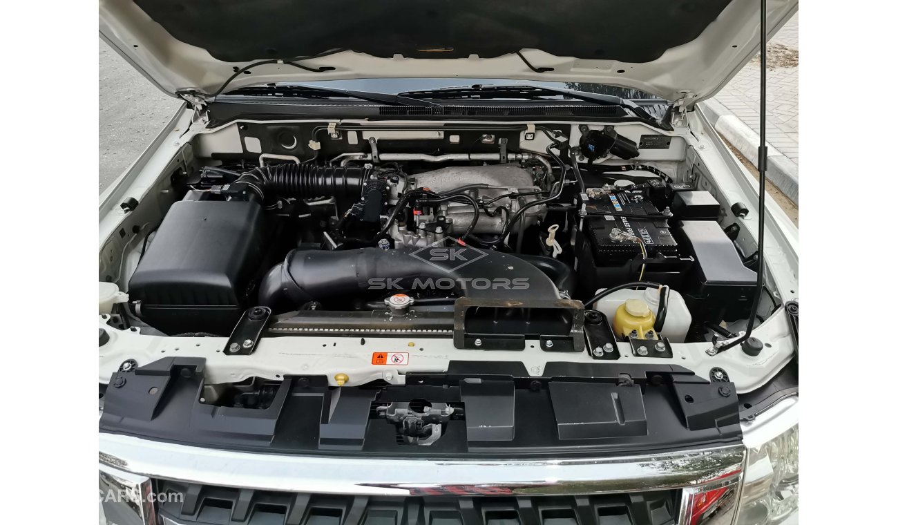 Mitsubishi Pajero 3.5L, 16" Rims, Rear Parking Sensor, Front & Rear A/C, Fabric Seats, CD Player, AUX-USB (LOT # 849)