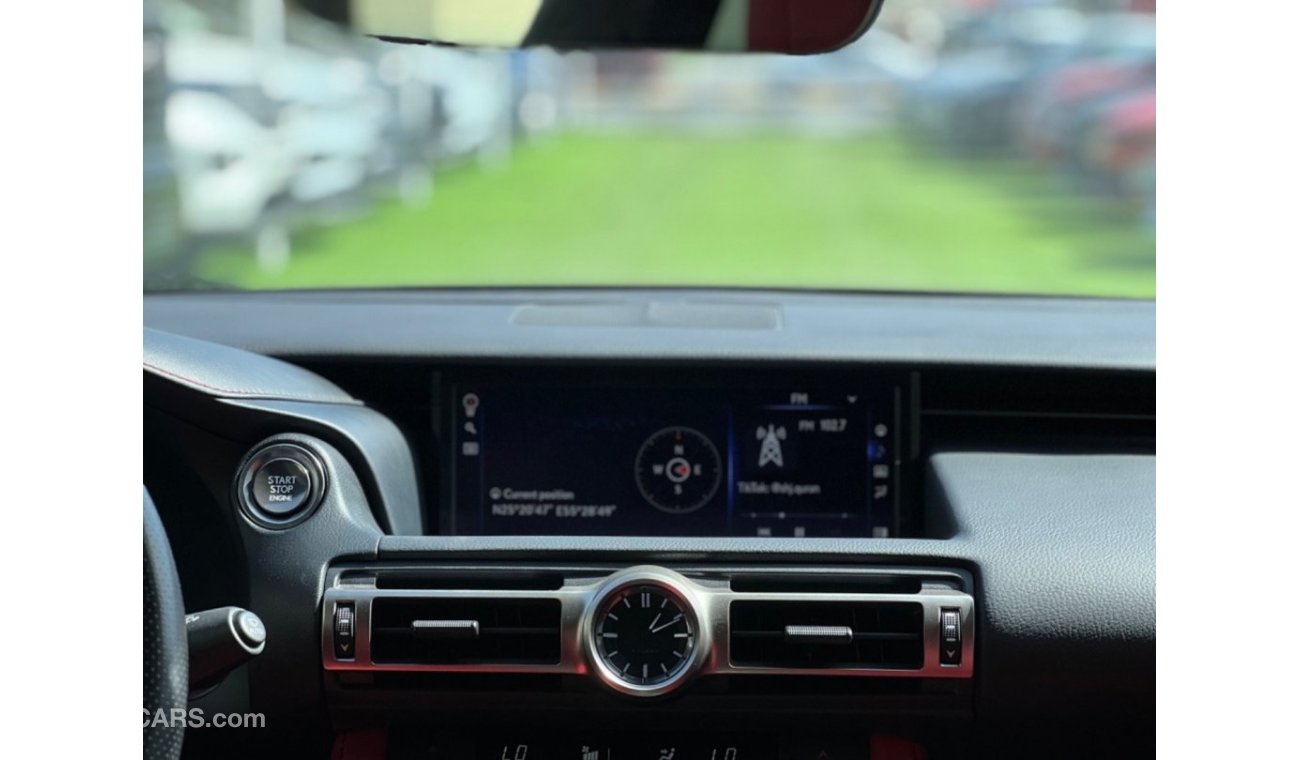 لكزس RC 300 بريمير