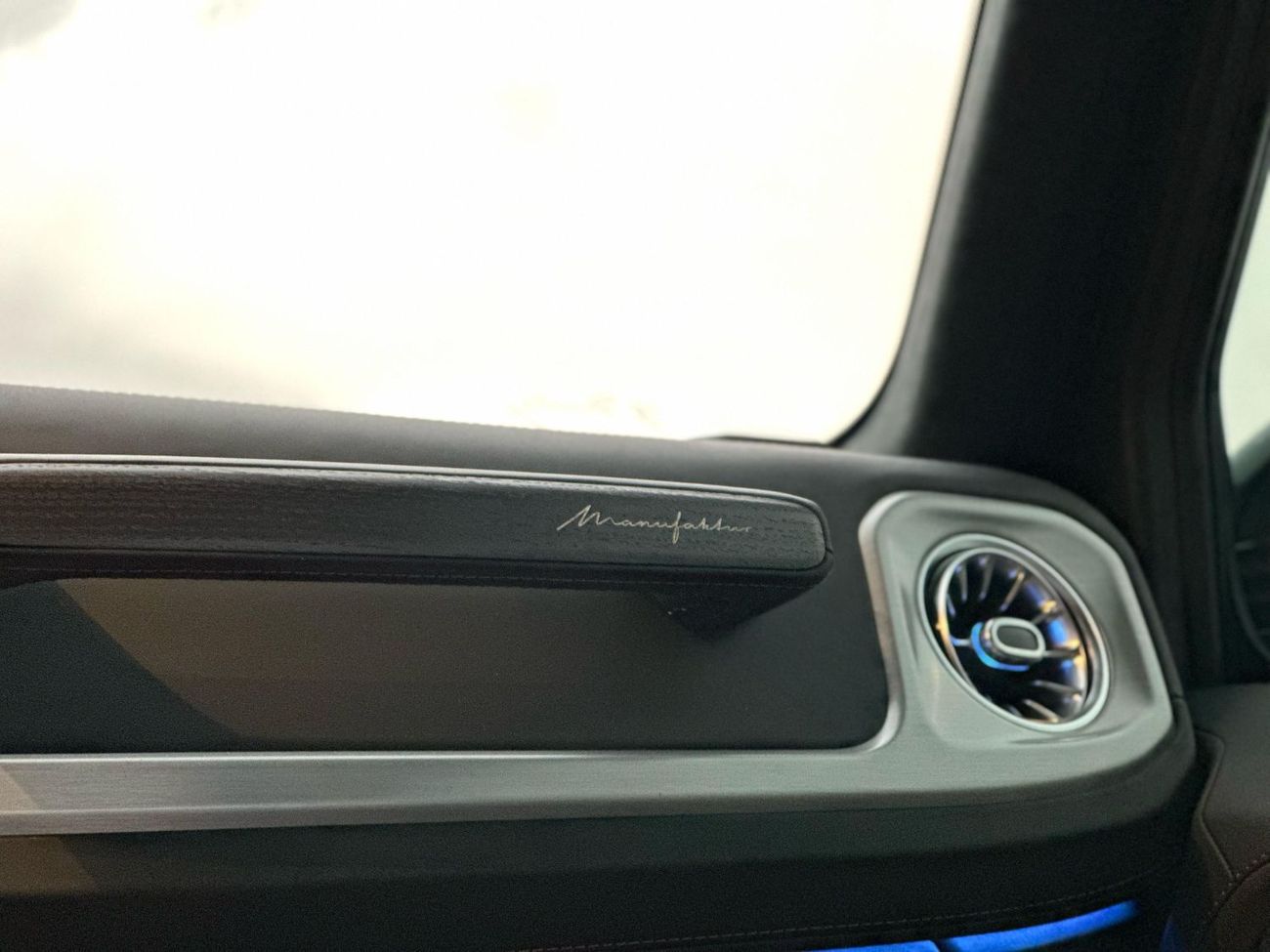 Mercedes-Benz G 63 AMG Almost Brand New G63 Manufaktur 2025 Night Package Diamond seats