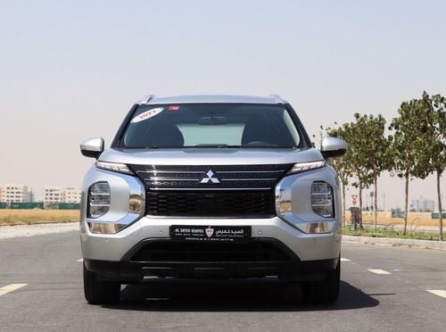 Mitsubishi Outlander GLX MIDLINE ACCIDENTS FREE - GCC - M LINE - ORIGINAL PAINT - PERFECT CONDITION INSIDE OUT