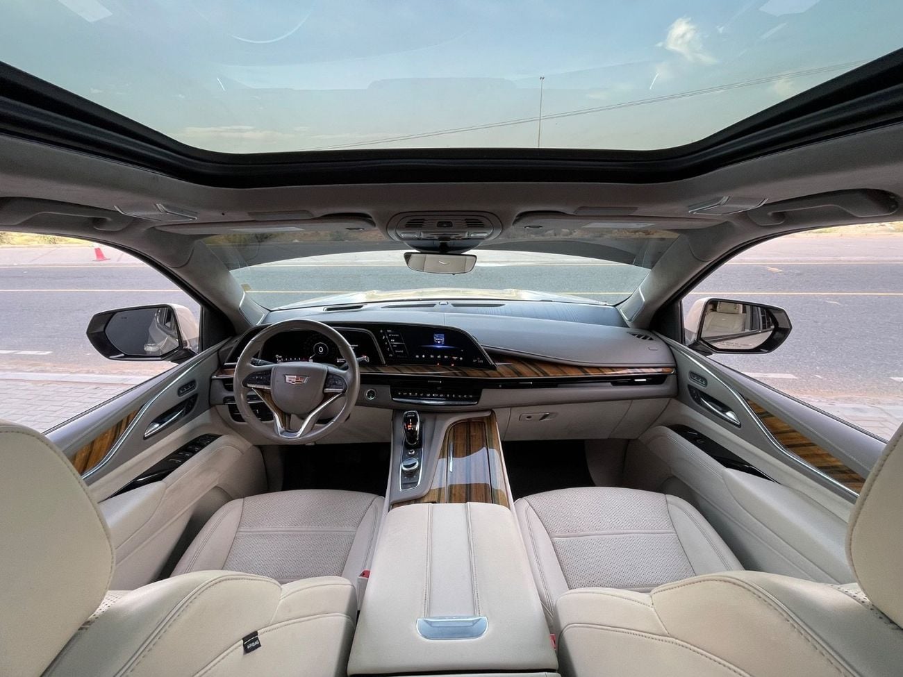 Cadillac Escalade Premium Luxury Platinum 6.2L 4WD MASSAGING SEATS / PREMIUM SOUND SYSTEM / HEAD UP DISPLAY / 360 CAME