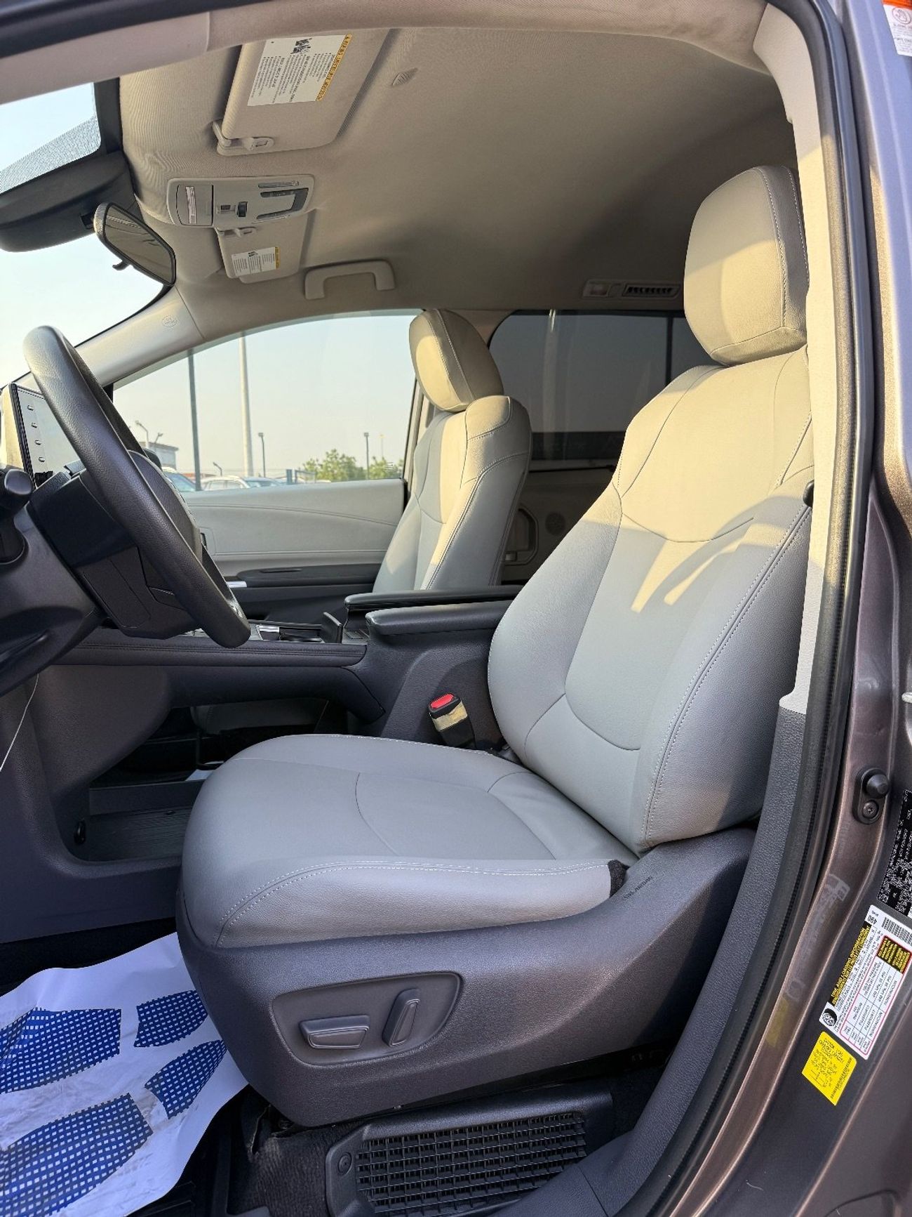 Toyota Sienna 2021 TOYOTA SIENNA LE HYBRID IMPORTED FROM USA