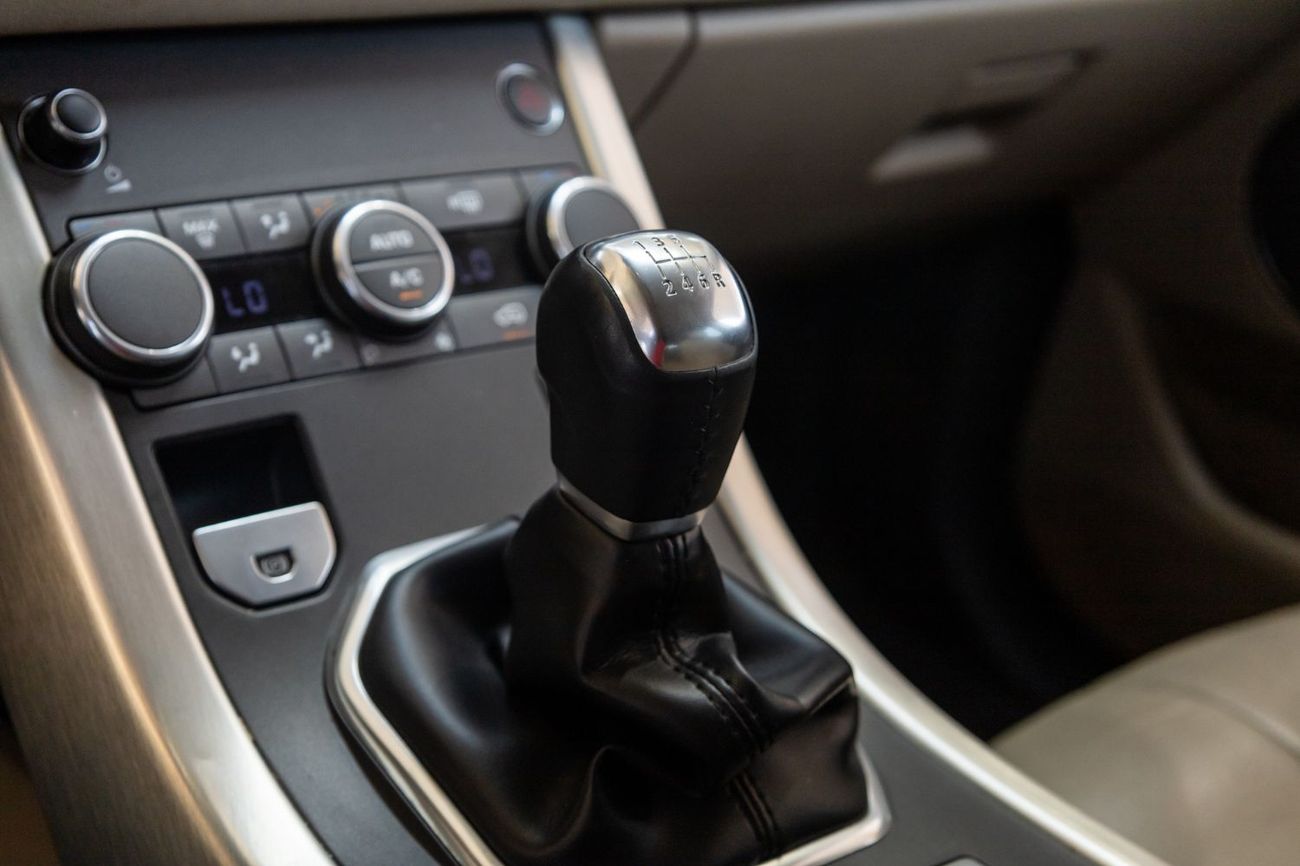 لاند روفر رانج روفر إيفوك