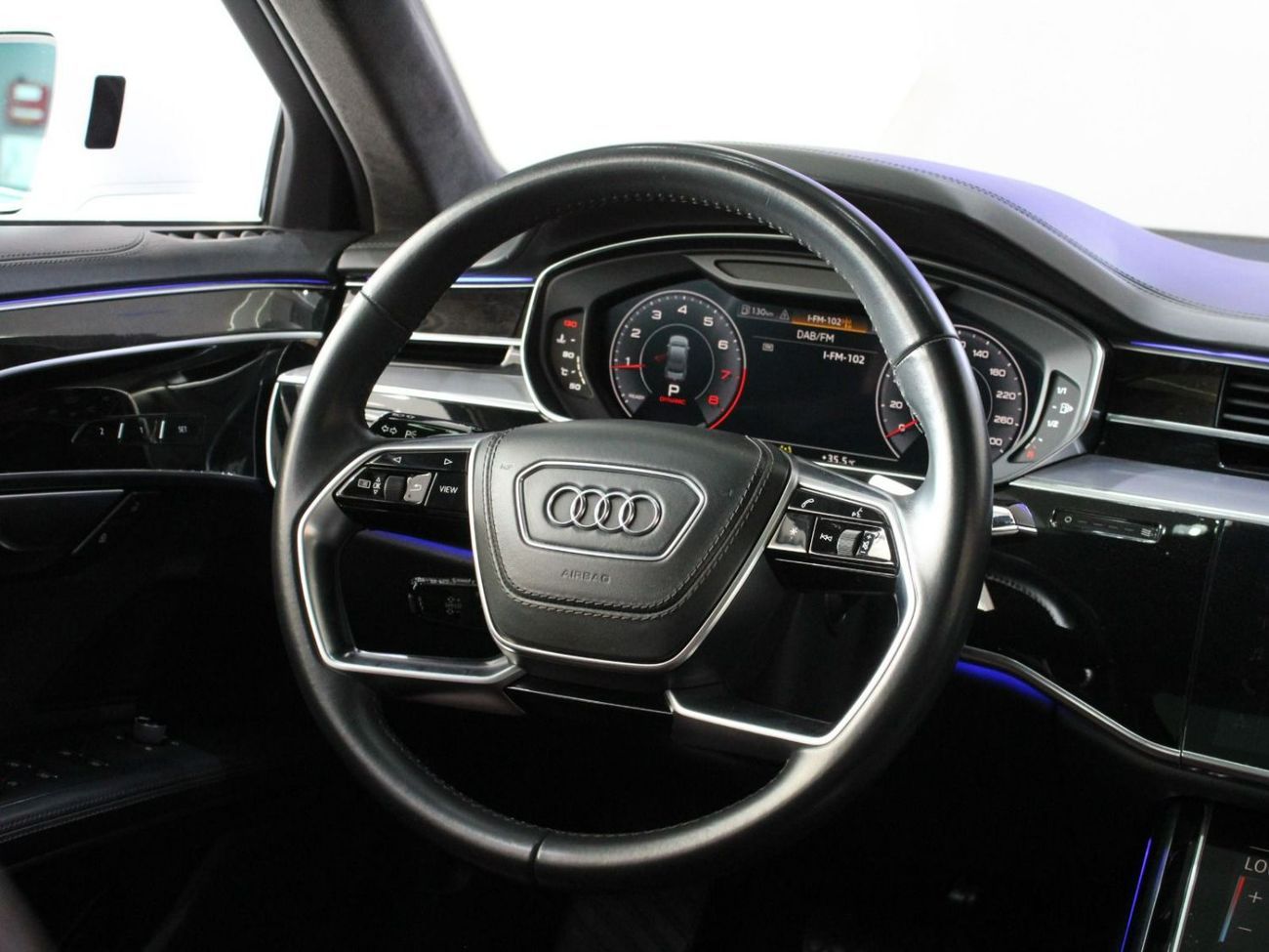 أودي A8 L 60 TFSI quattro 4.0L (454 HP)