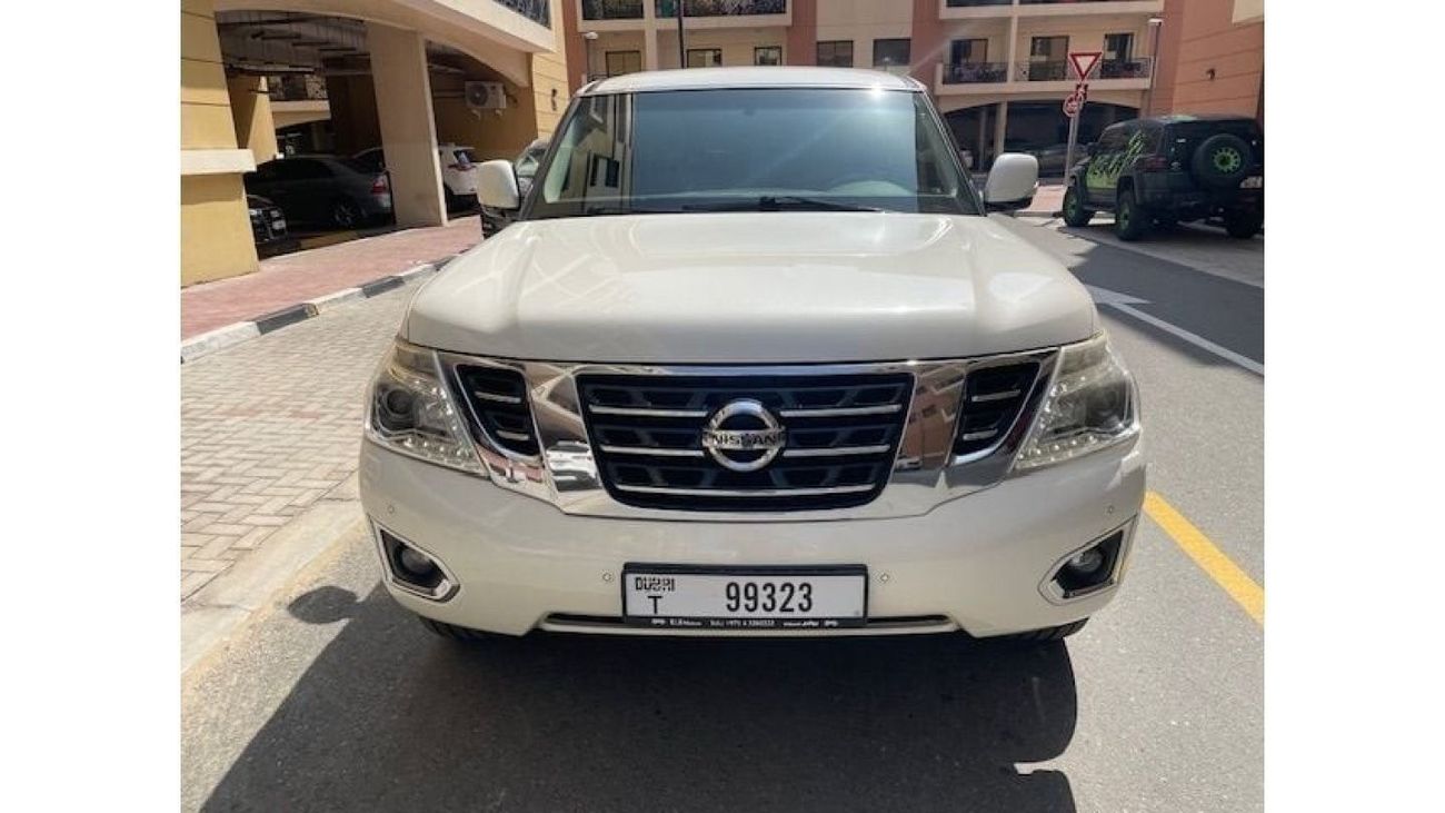 Nissan Patrol SE Platinum NISSAN PATROL PLATINUM T2 2014 GCC SINGLE OWNER LOW MILEAGE IN MINT CONDITION