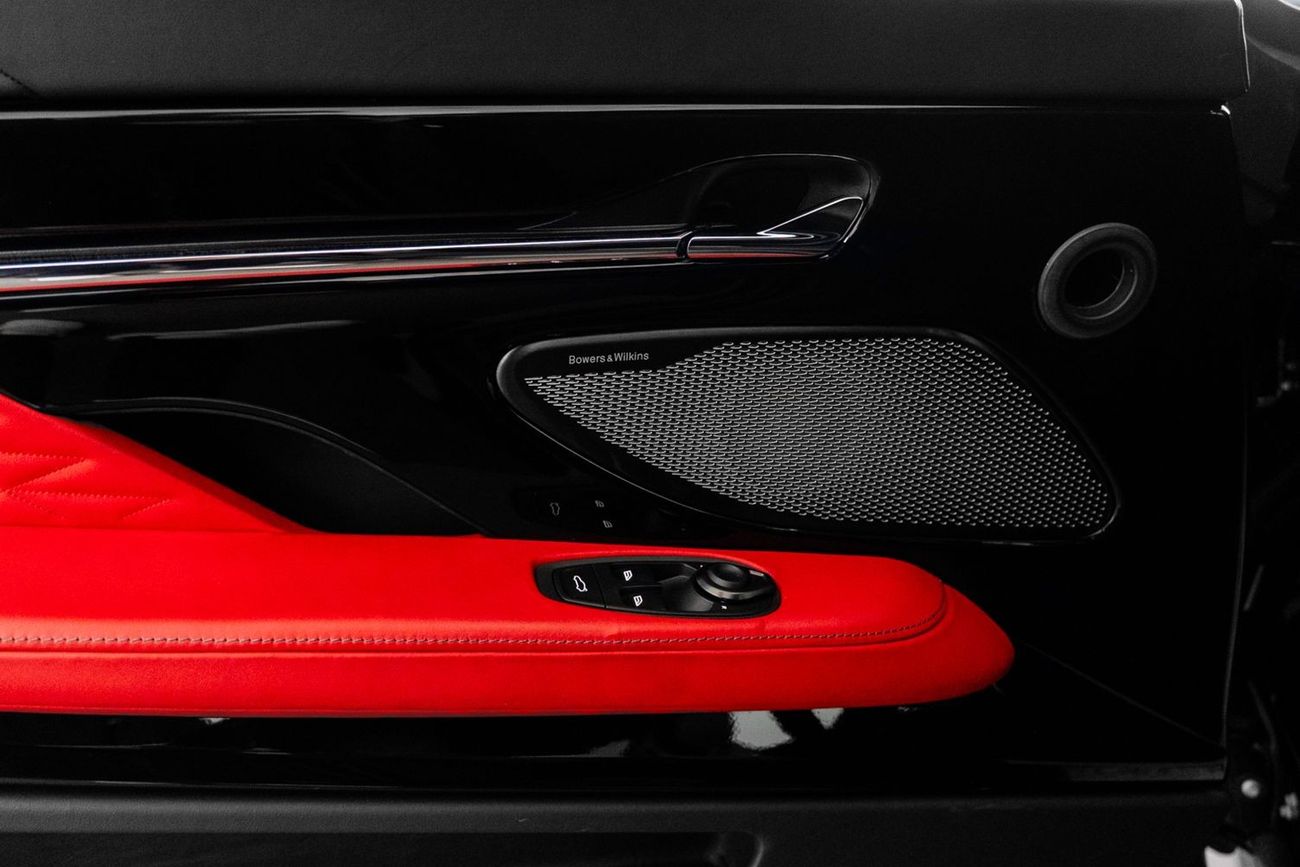 أستون مارتن DB DB12 / 4.0L Twin Turbo V8 / Japanese