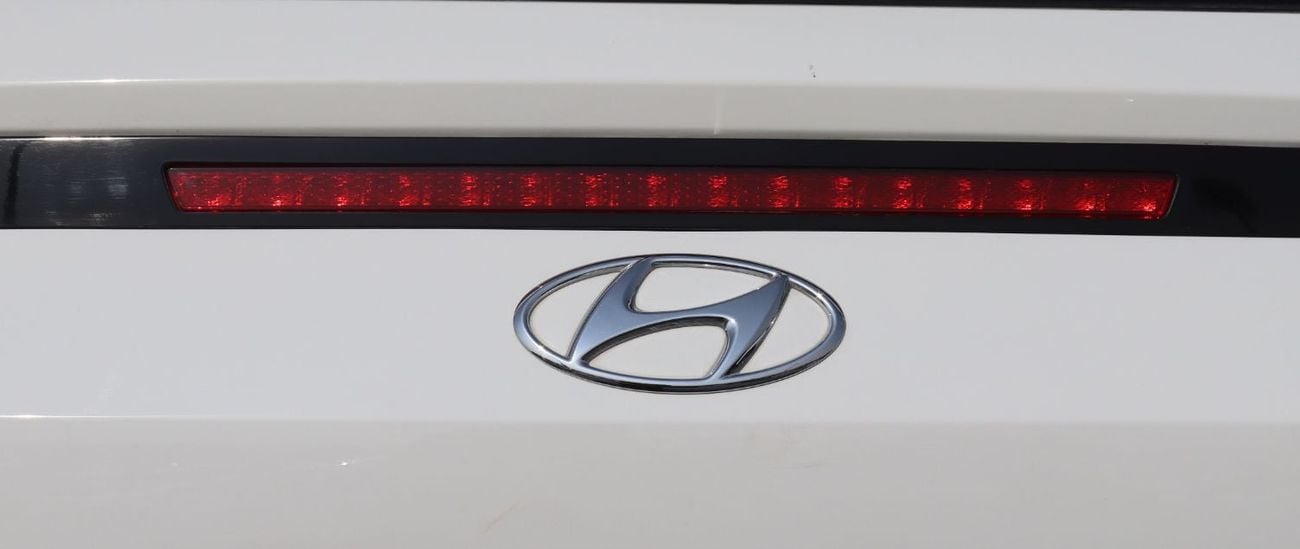 Hyundai Creta Mid 1.6L Hyundai Creta -GCC - 2022- Accident-Free- 1.5L - Black Roof - Excellent Condition