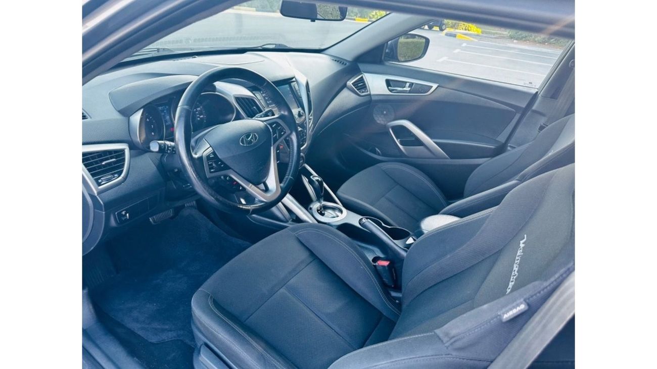 Hyundai Veloster Sport MODEL 2017 CAR PERFECT CONDITION INSIDE AND OUTSIDE