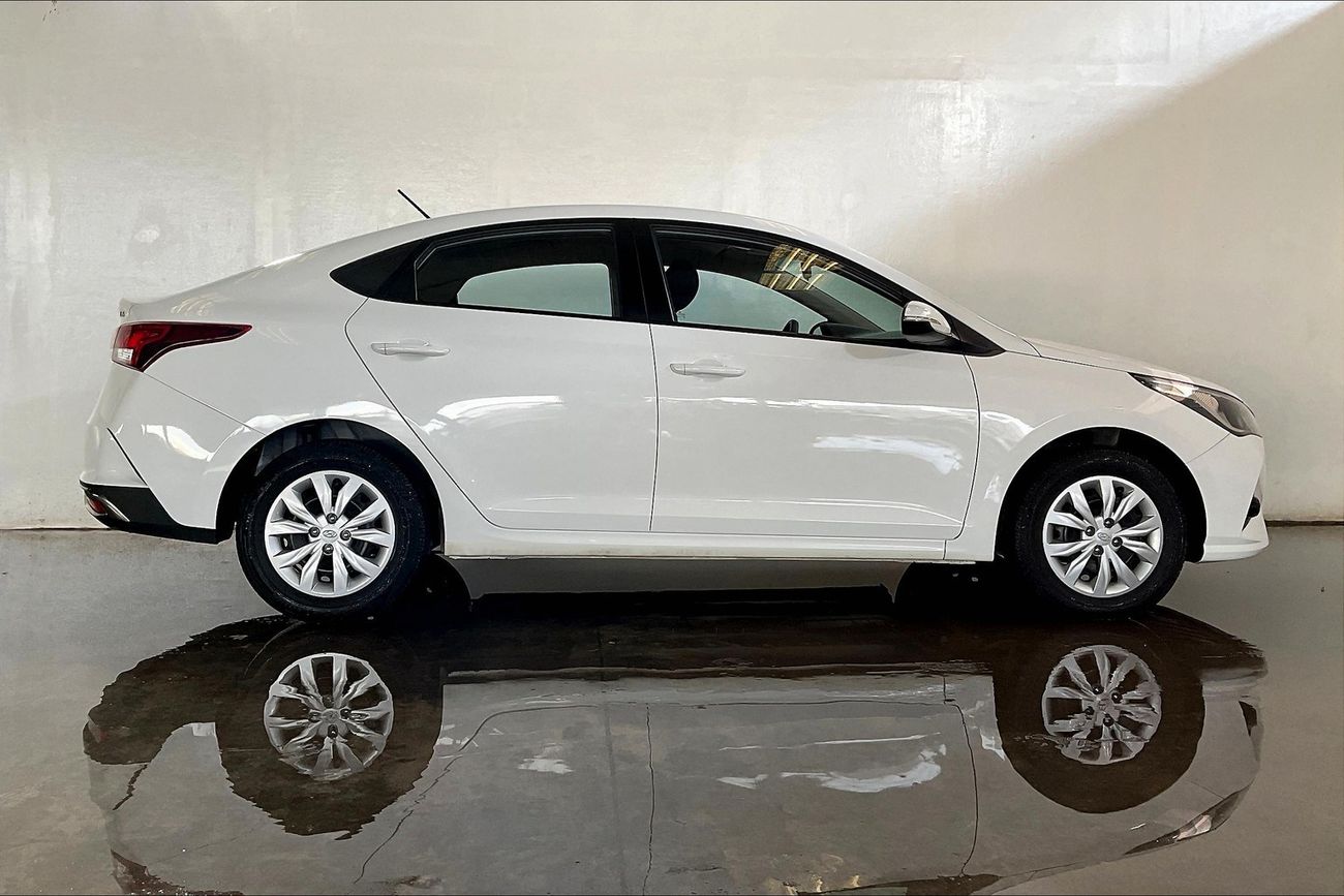 Hyundai Accent Smart Plus