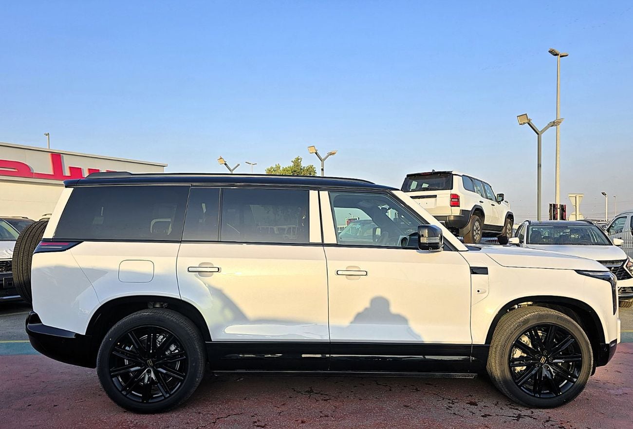 روكس أداماس (EXPORT ONLY) ROX Adamas vip 6 seats (EREV)  A/T 4*4 SUV  White  color 2026 model