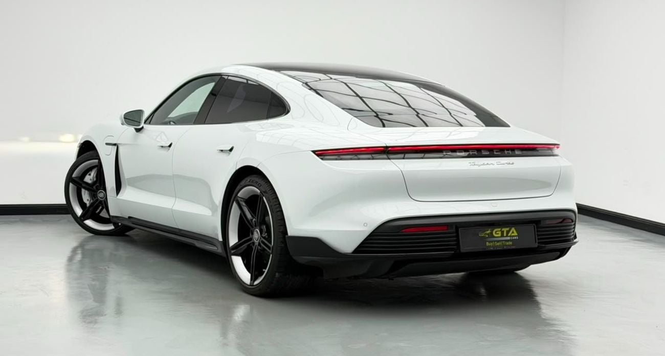 بورش تايكان TURBO