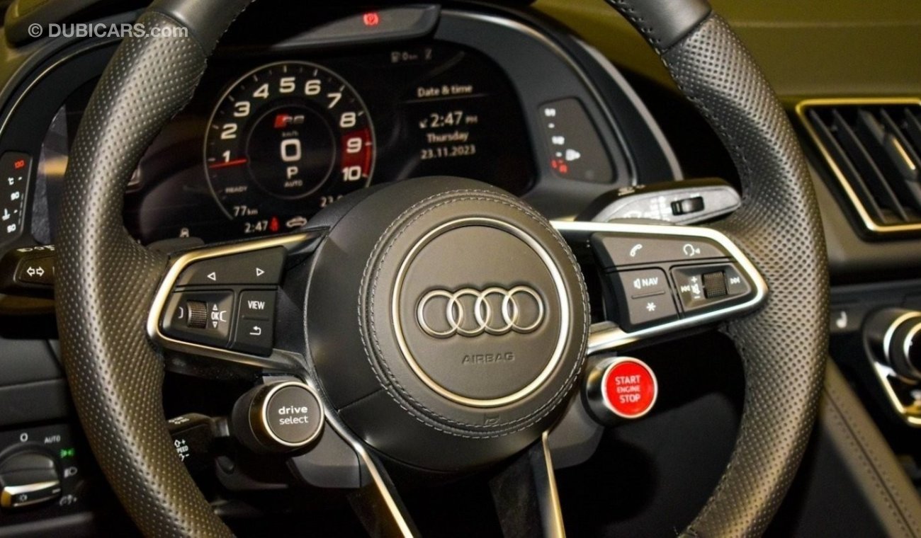 أودي R8 Audi R8 V10 GCC. Spyder