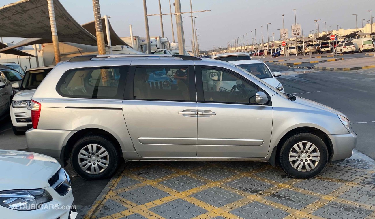 Kia Carnival خليجي GCC