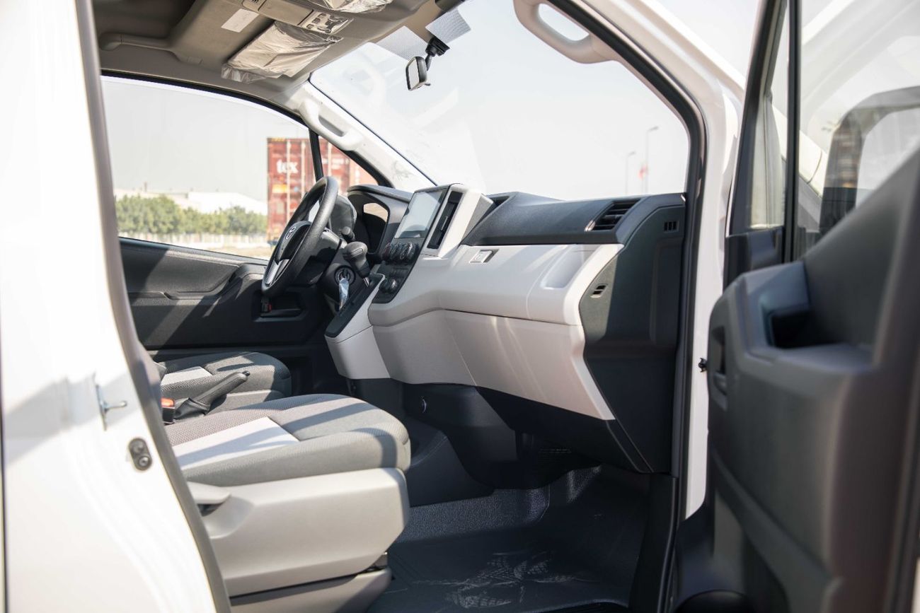 تويوتا هاياس 3.5L- White Inside Grey | Export Only