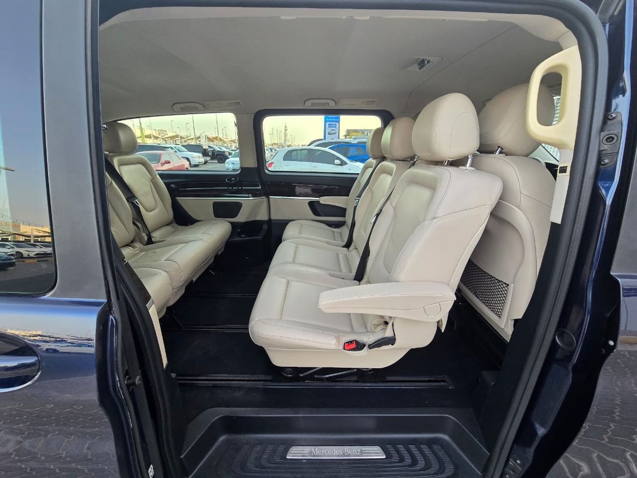 مرسيدس بنز V 250 اكسكلوسيف