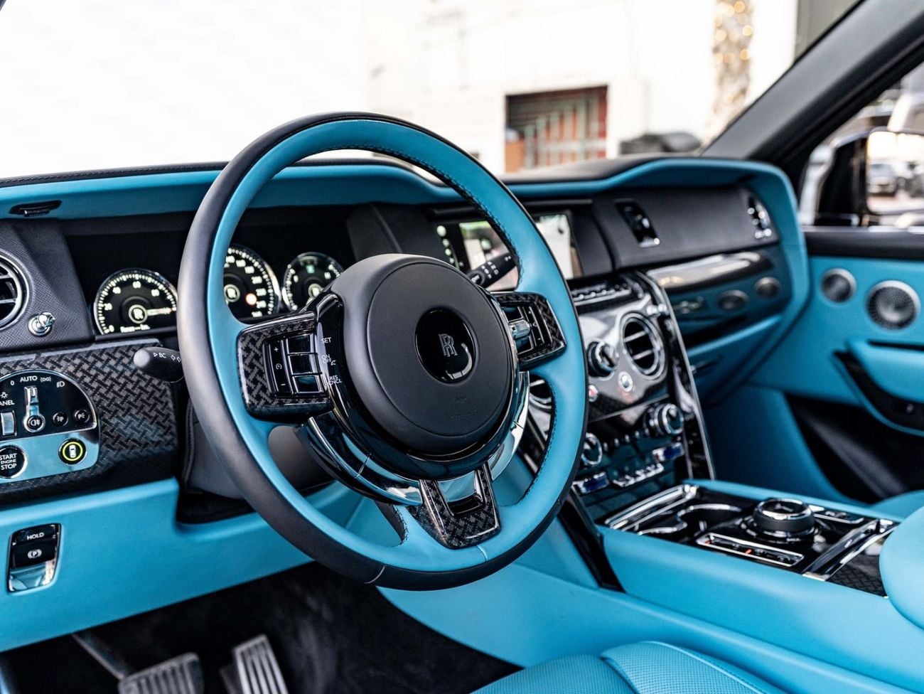 Rolls Royce Cullinan BLACK BADGE