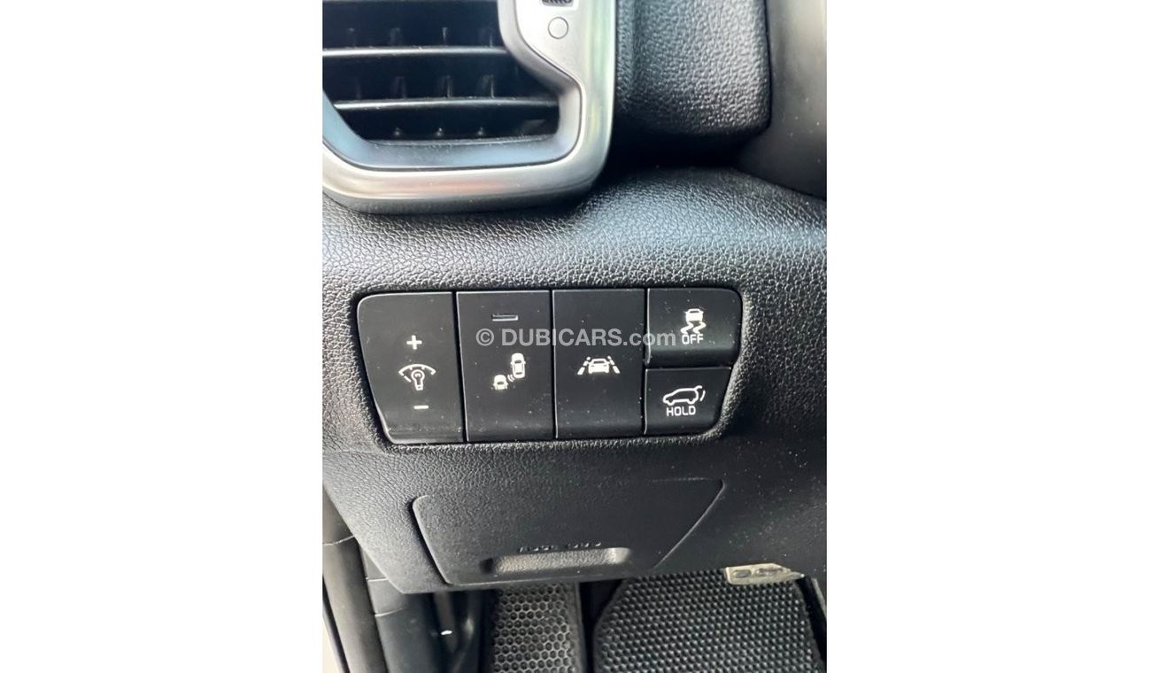 Kia Sportage SX Push Start. Panoramic. Leader Seat