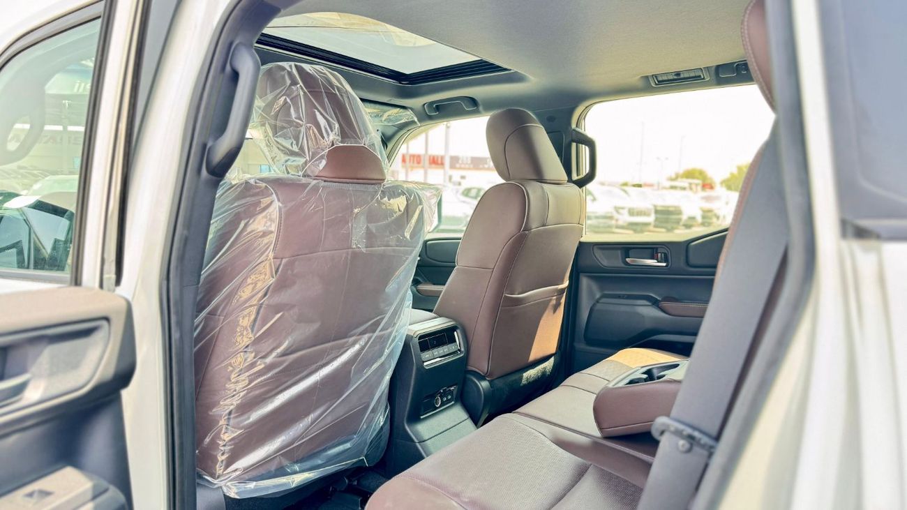 تويوتا برادو Toyota Prado 2024, petrol engine 2.4L 7seats Automatic gear,white colour 2