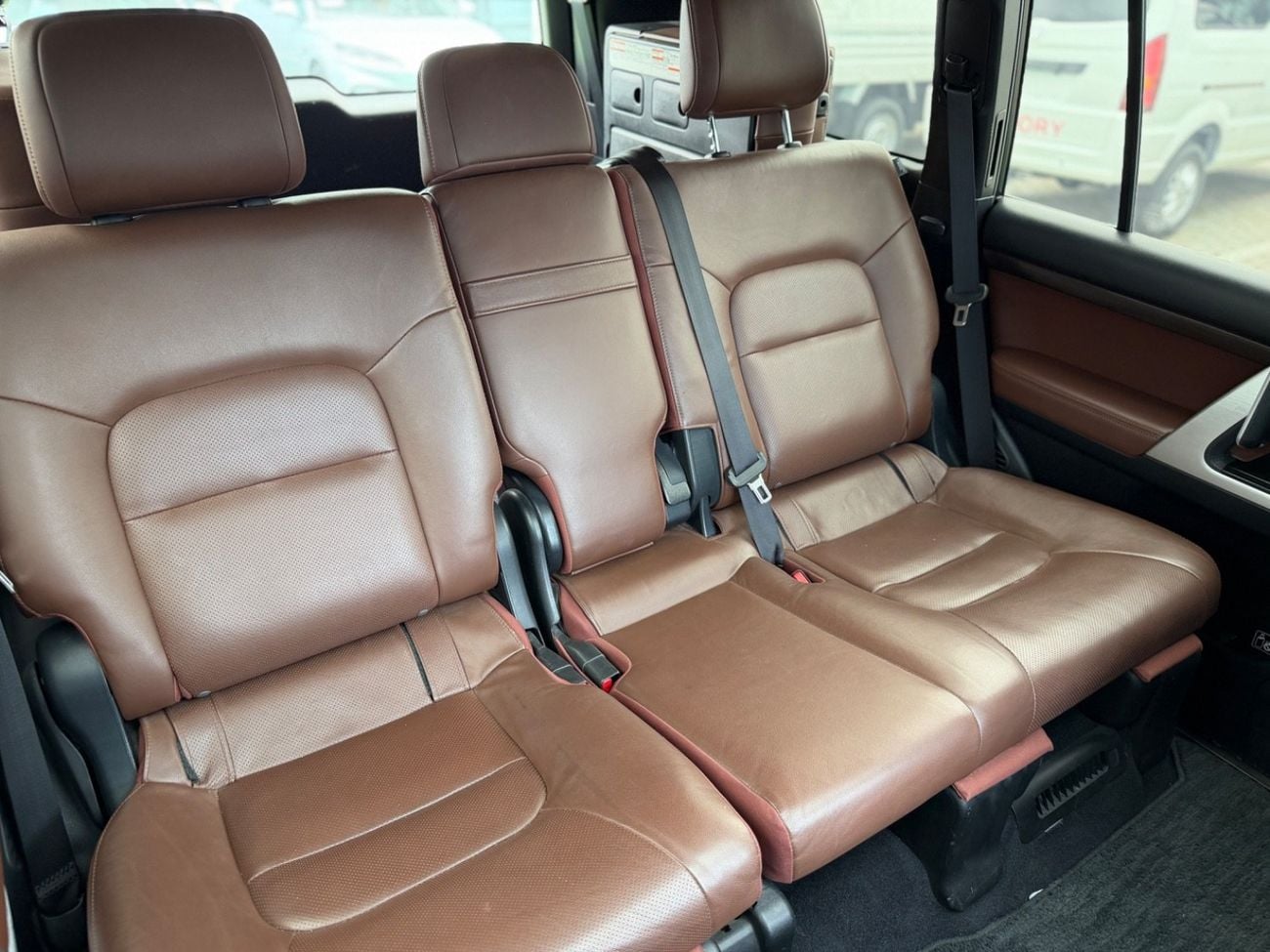 تويوتا لاند كروزر VXR+ 5.7L