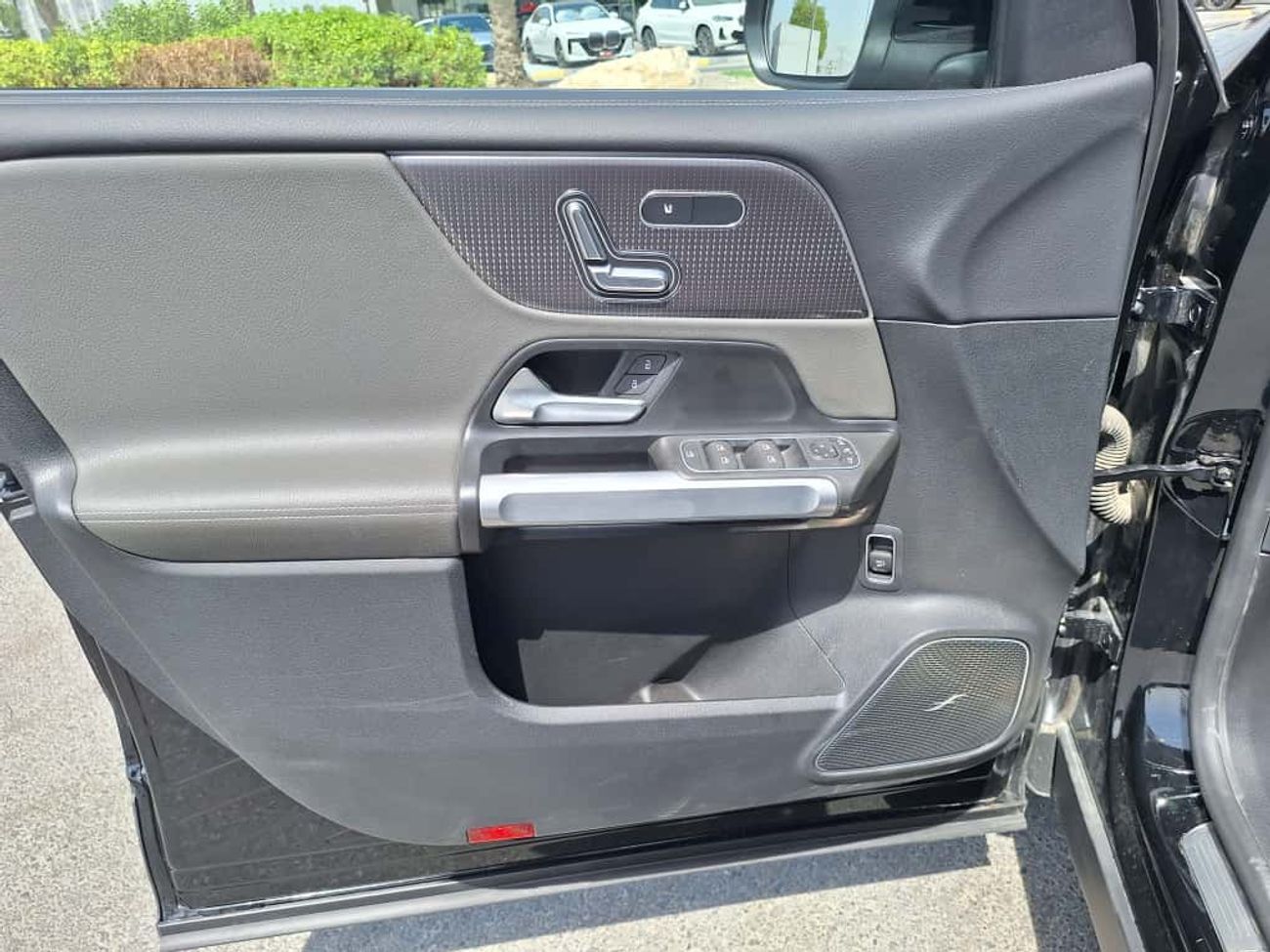 Mercedes-Benz EQB 350 2024 MERCEDES BENZ EQB-350 4 MATIC 7 SEATS