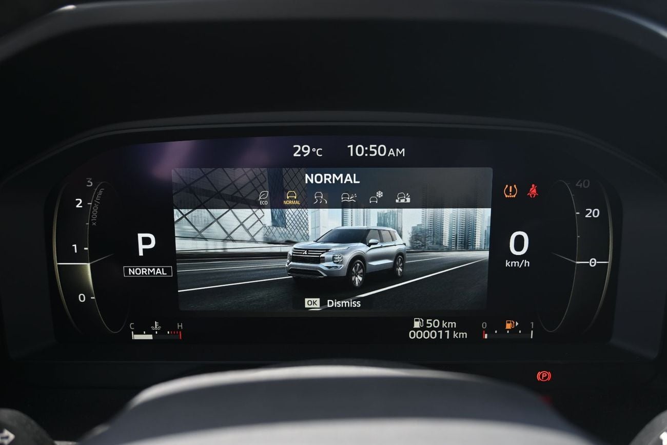 ميتسوبيشي آوتلاندر Mitsubishi Outlander P-Line, 2.5L Petrol 4WD, Model 2026, Color Black