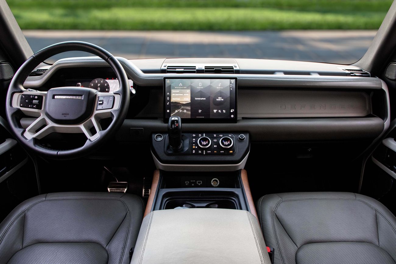 Land Rover Defender Defender | 5,738 P.M | 0% Downpayment | Defender 110 Agency Warranty!