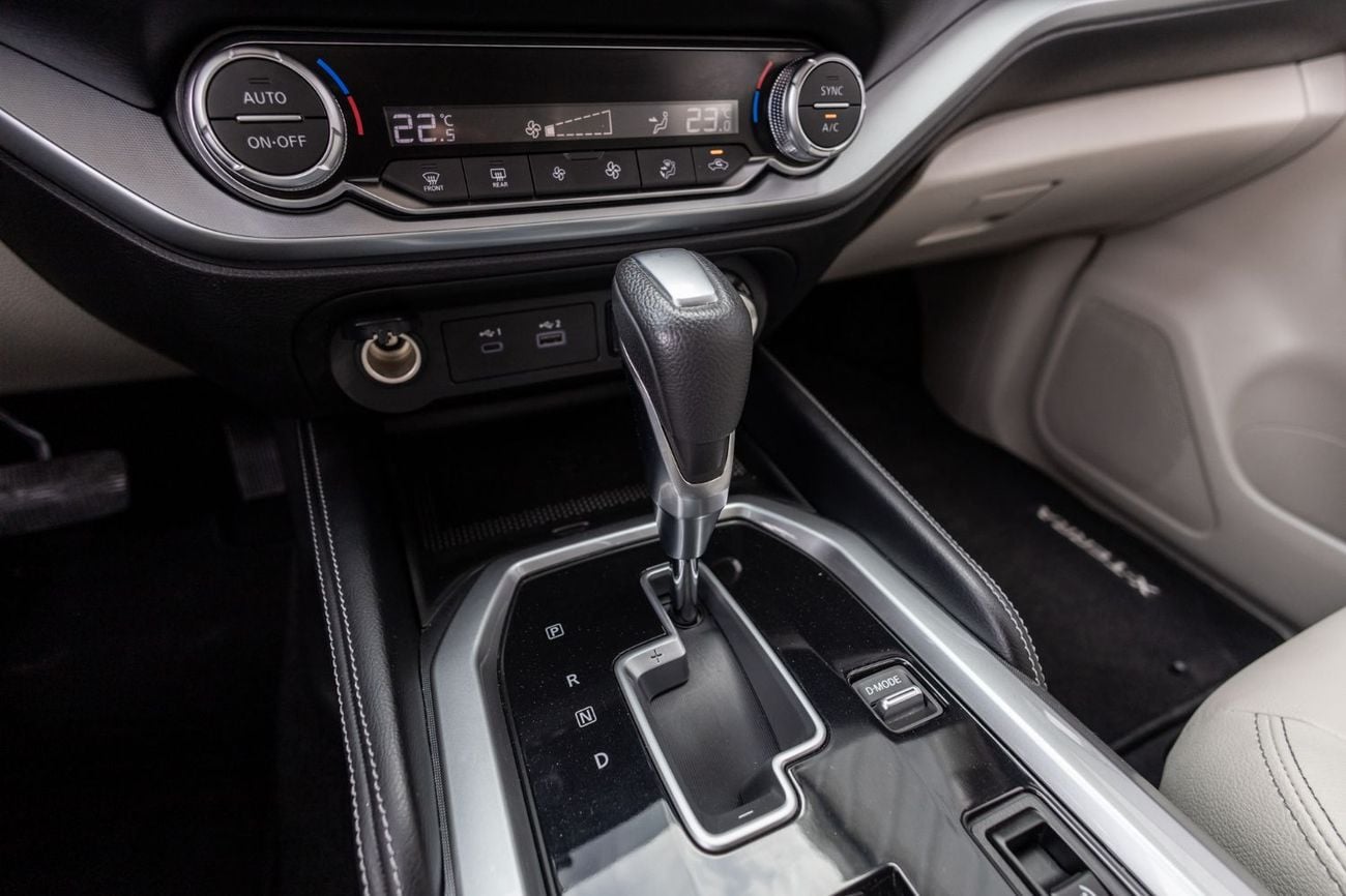 نيسان إكستيرا Platinum 2.5L 4WD