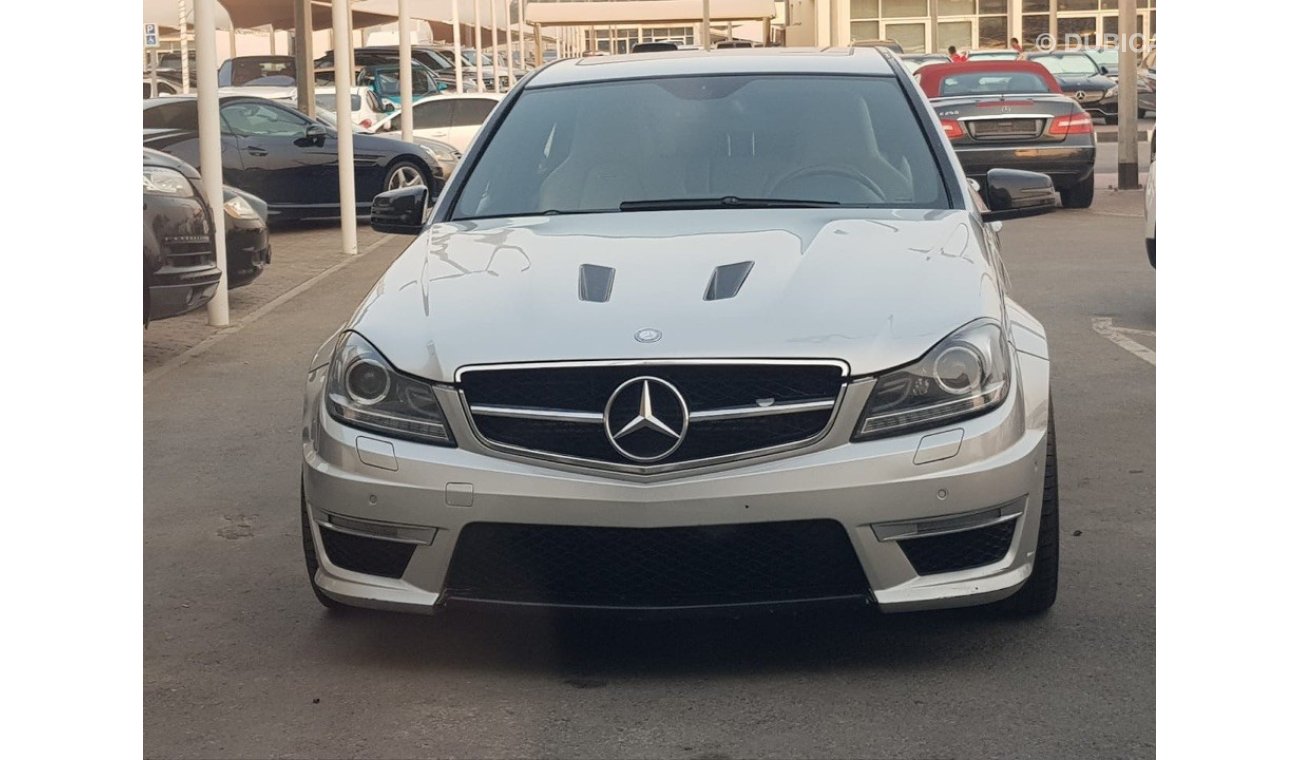 Mercedes-Benz C 63 AMG 2009Japan car prefect condition low mileage full option sun roof leather interi