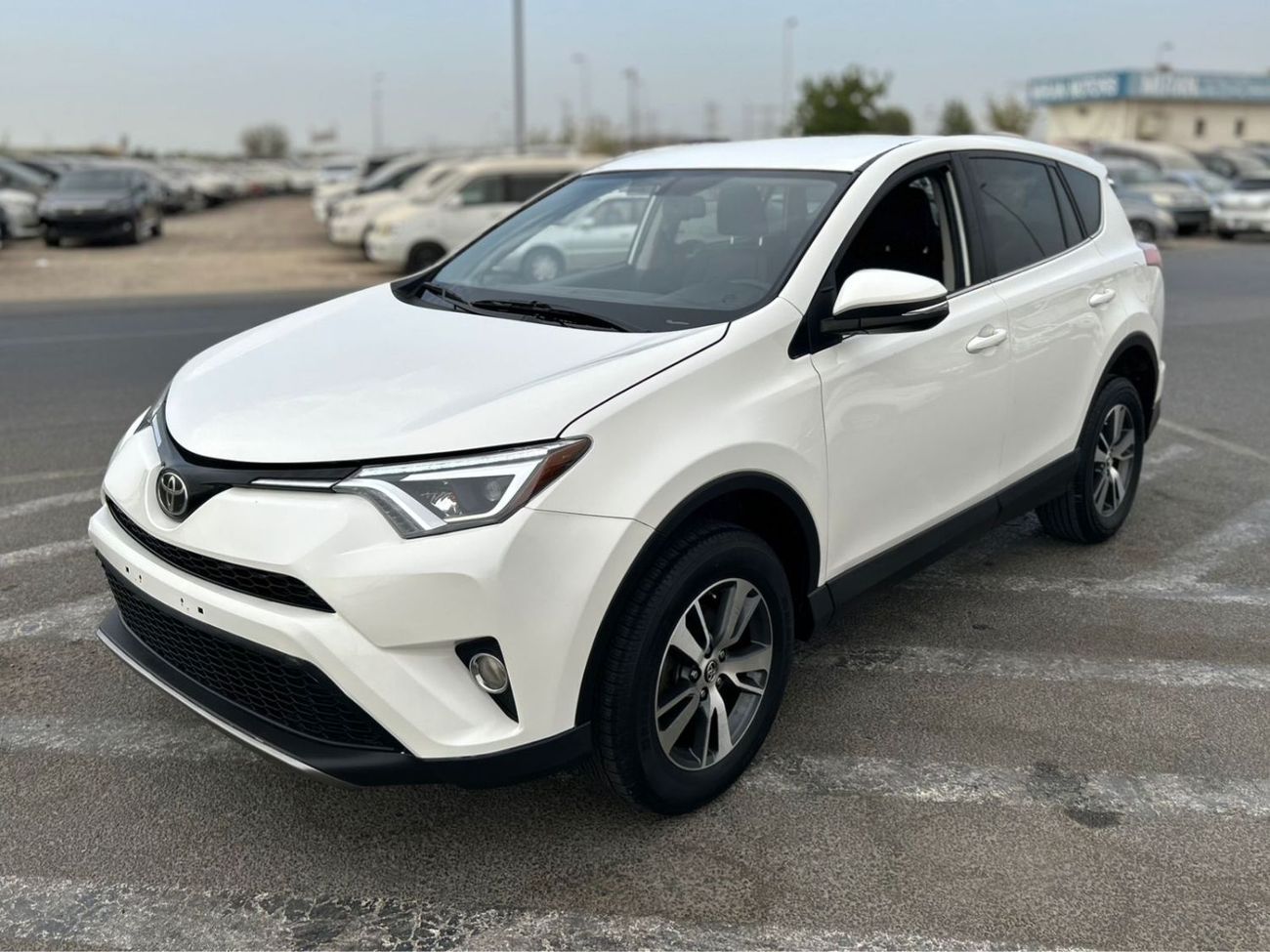 Toyota RAV4 2018 Toyota Rav4 V4 Full Option Push Start - Electrical Seats - Leather Seats - Rear View Cam -  670