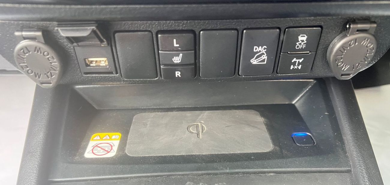 تويوتا هيلوكس DIESEL 2.8 L ,GR PORT ,2024 MODEL