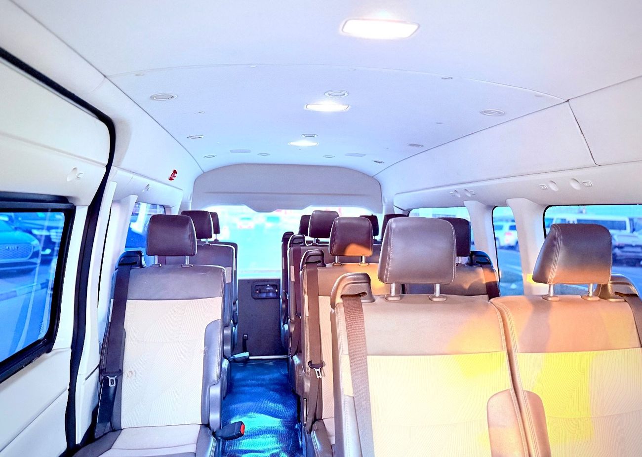 تويوتا هاياس DLS -High Roof Commuter 2.8L M/T