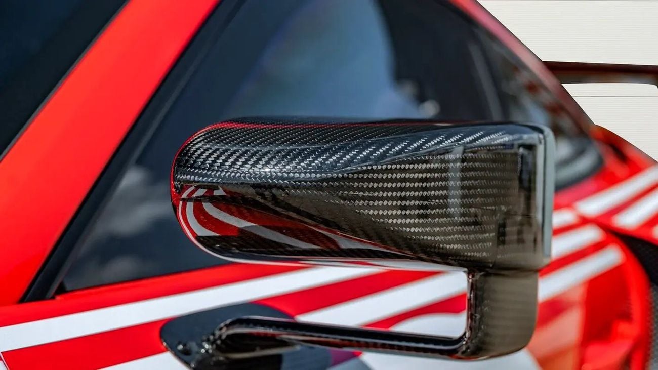 بورش 911 GT2 RS 935 MOBY DlСК 1 OF 3 in Salzburg Red Spare Package