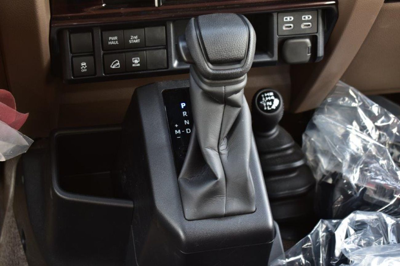 تويوتا لاند كروزر 70 S-DLX 2.8L (5 Door)